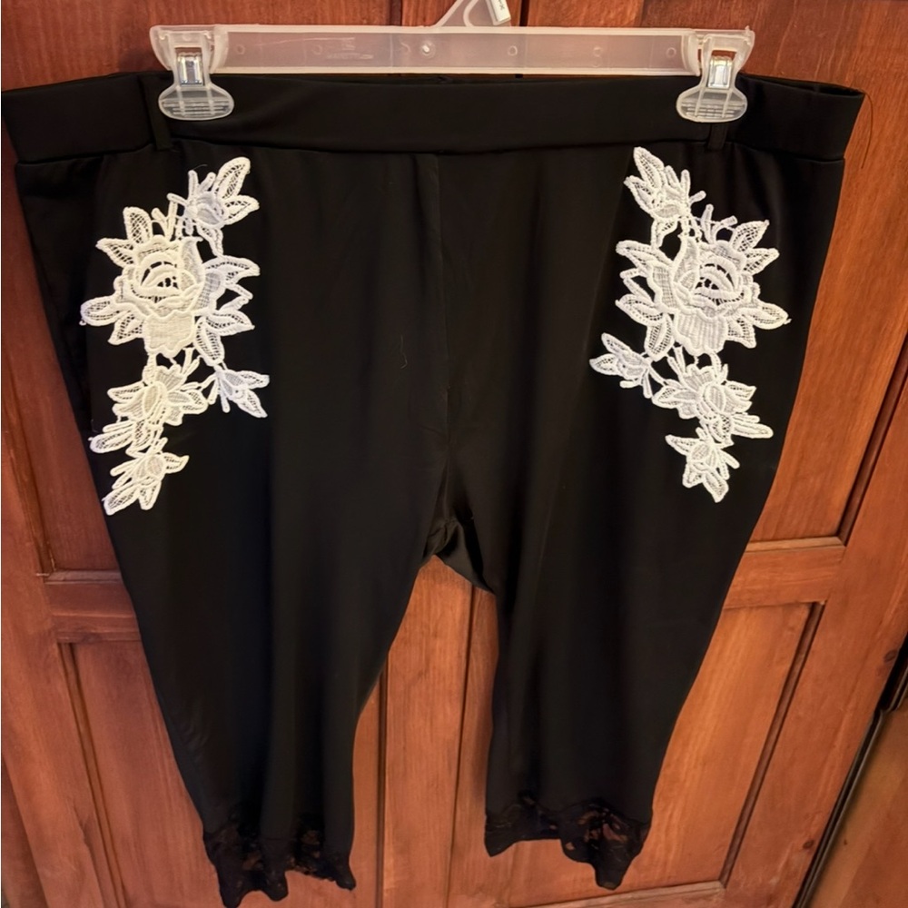 Rosegal Black Leggings with White Lace Detail
